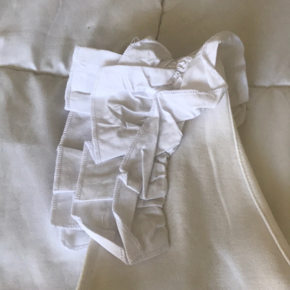 Sleeveless white tank - Picture 2 of 3
